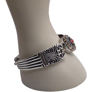 Renaissance Style Bangle Bracelet w/ round multicolored 18mm ginger snap. VIDEO!